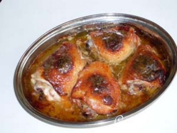 Куриные бедрышки с яблочным пюре