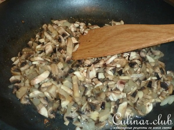 Фаршированные куриные голени с малиновым соусом