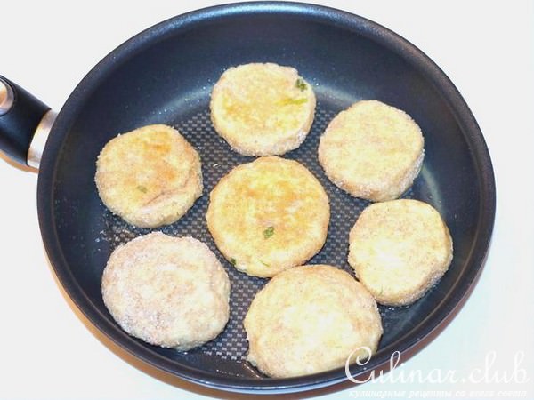 Нежная курочка с картофельными котлетами