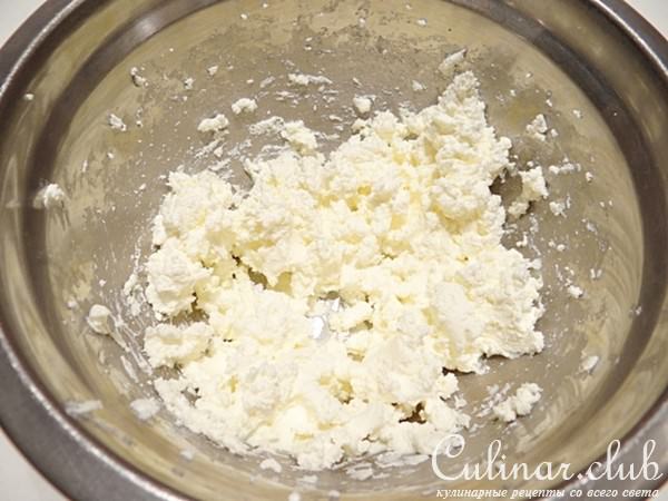 Бруснично-апельсиновая шарлотка из багета и сливочного сыра