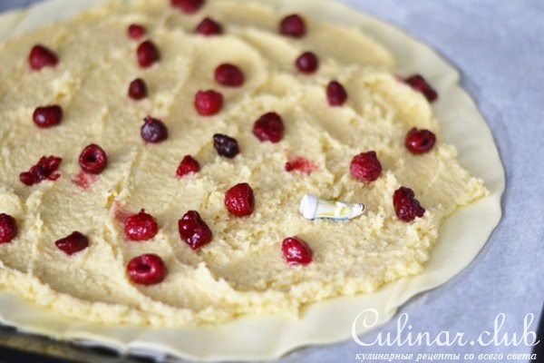 Королевская галета с франжипаном и малиной