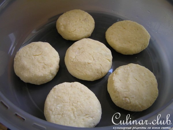 Сырники на пару с кускусом и клубничным соусом. (Обретение легкости: Тест-драйв)