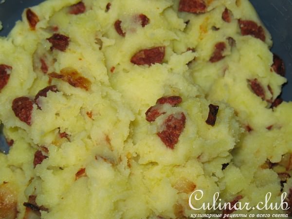 Ветчинные рулетики с картошкой и колбасками