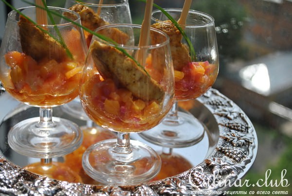 Мини-шашлычки с манговым чатни
