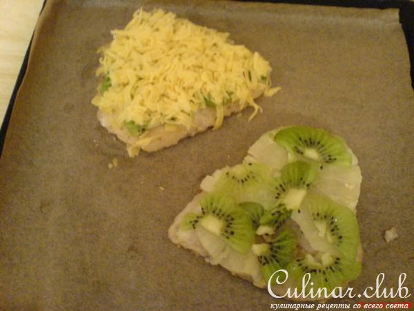 Сом с фруктами