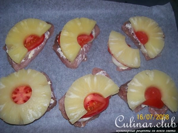 свинина,запечённая с ананасом