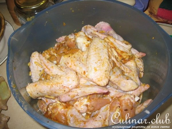 Куриные крылышки с соусом Дор Блю