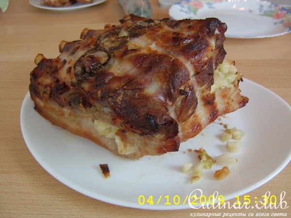 Грудинка свиная фаршированная