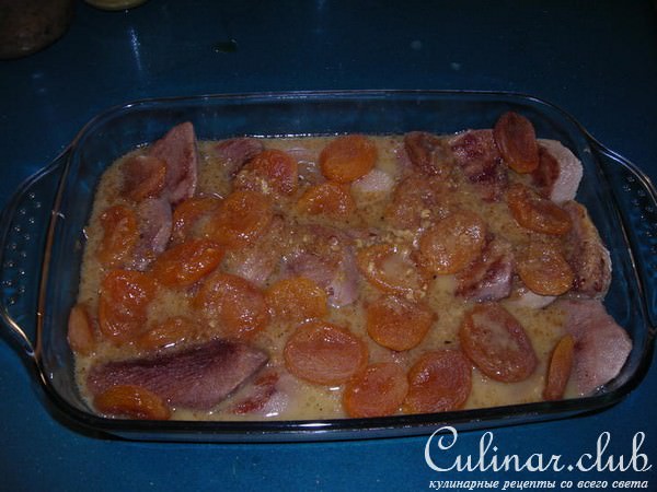 ЯЗЫК,ТУШЕННЫЙ С КУРАГОЙ