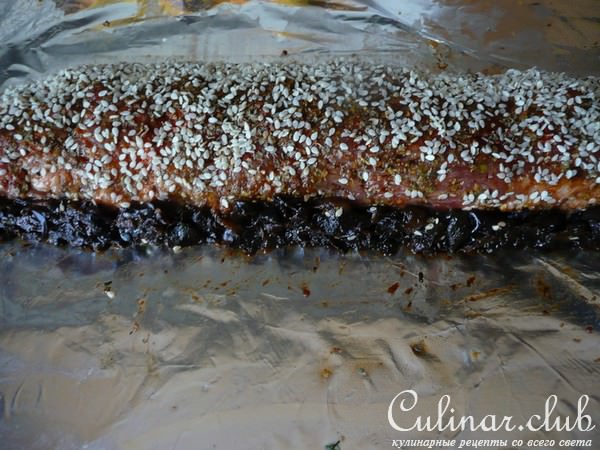 Свинной ошеек с черносливом