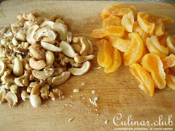Брюссельская капуста с орехами и абрикосами для тех, кто её не любит
