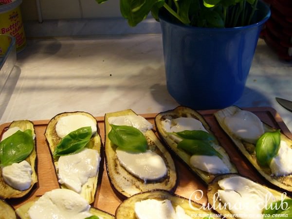 Melanzane alla parmigiana (баклажановые рулетики с моцареллой)