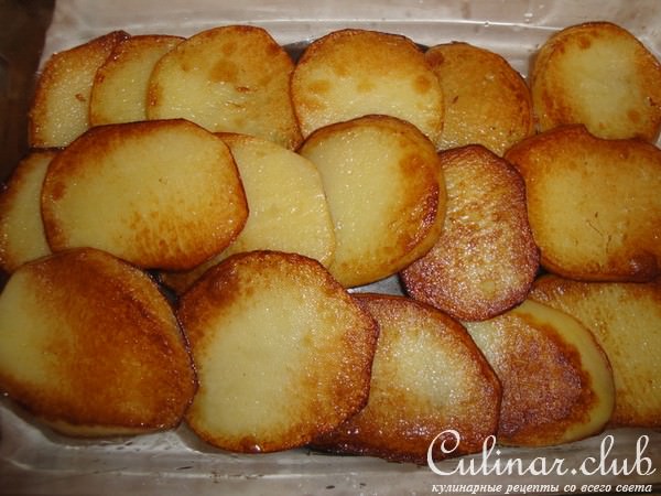 Картофельно-грибная запеканка с кремом бешамель