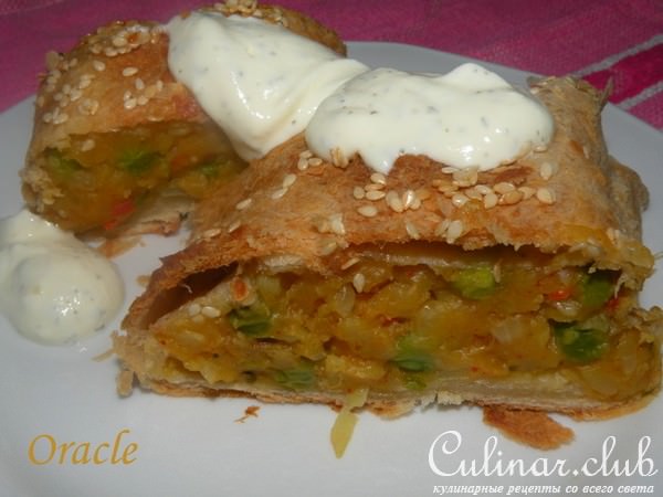 Картофельный рулет с кунжутом.