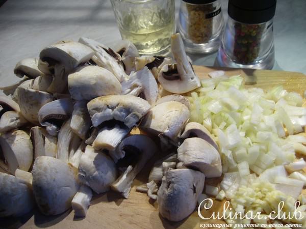 Шампиньоны в вине (Champignons au vin)