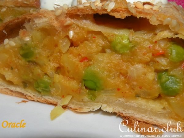 Картофельный рулет с кунжутом.