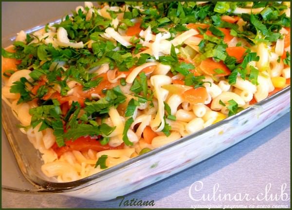 Макаронная запеканка с сёмгой и овощами