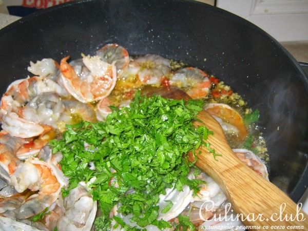 Креветки в чесночном соусе(Gambas al pil-pil)