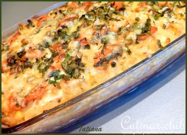 Макаронная запеканка с сёмгой и овощами