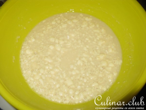 Ароматный медовый хлеб с кунжутом и орехами