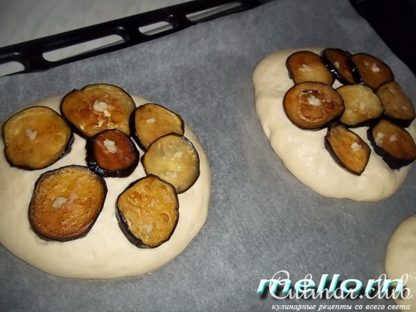 Мини-лепешки с баклажанами