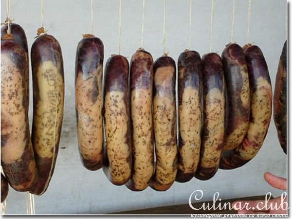 КАЗЫ (колбаса из конины).