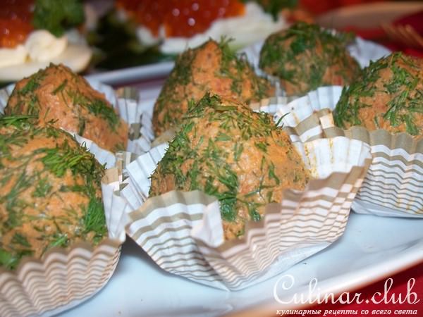 Паштет из куриной печени с песто из вяленых помидор !!!