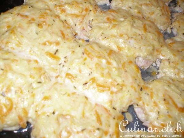 Куриное филе под кабачково-сырной шляпкой.