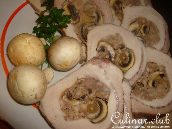 Запеченая фаршированная свинина