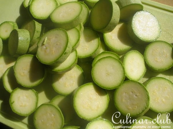 Кабачки с горчицей, чесноком и медом