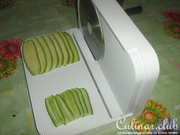 Рулетики из кабачков, закусочные.
