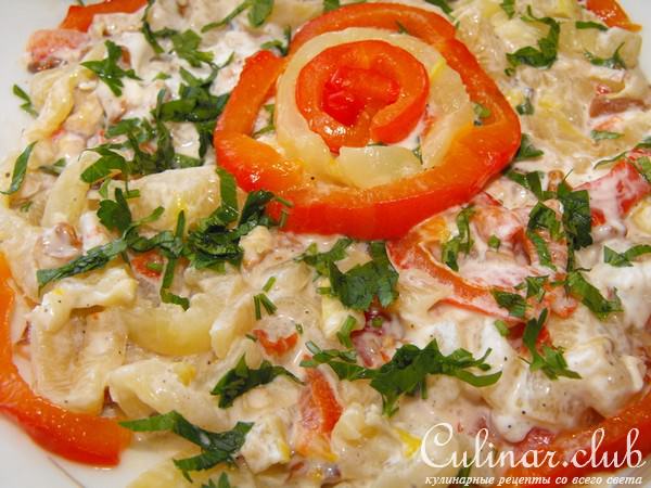 Печеный перец под пикантным соусом.