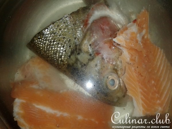 Канапе с клюквенным желе на рыбном бульоне.