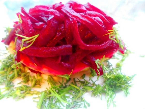 Мороженое из форели на шубке
