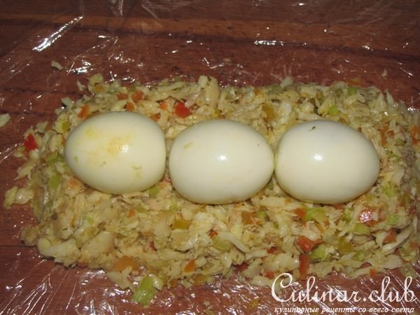 Рыбный рулет с овощами.