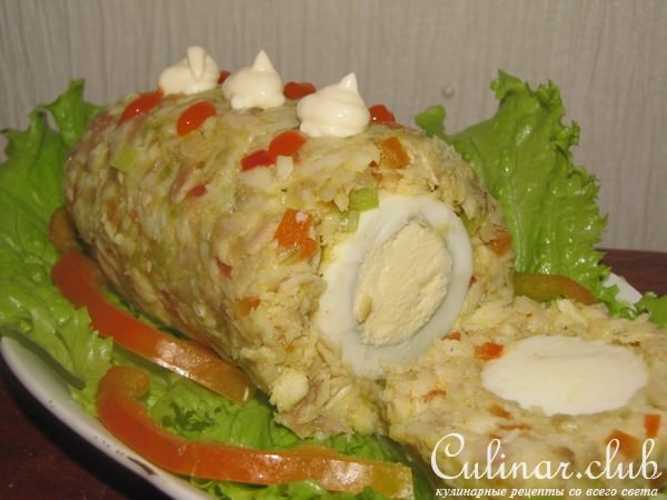 Рыбный рулет с овощами.