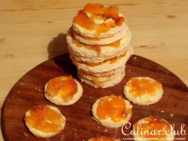 Новогодняя закуска "АНАНАС" с красной рыбой и икрой