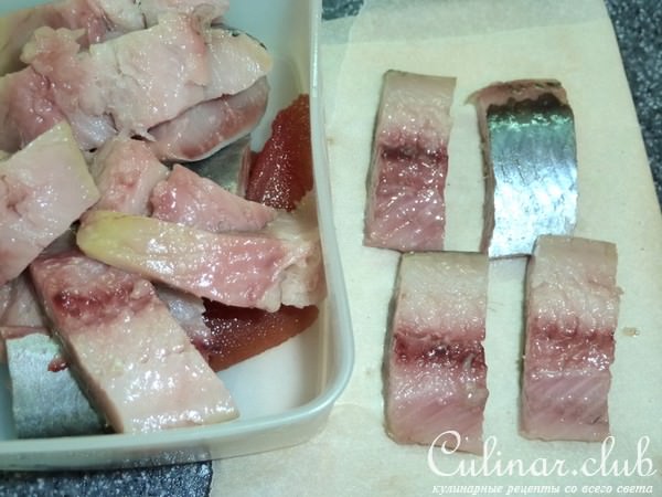 Порционная закуска с сельдью в стиле Amuse bouche