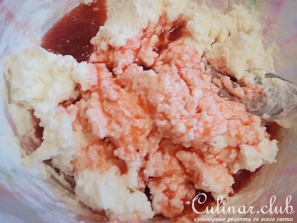 Клубничные капкейки