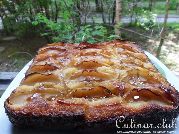 Яблочный кекс с миндалем