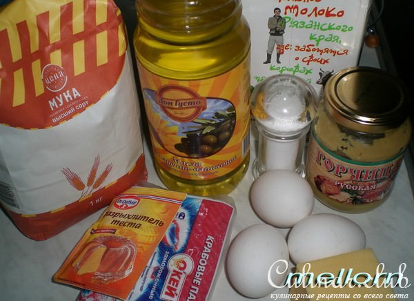Закусочные кексы с сыром и крабовыми палочками