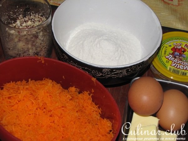 Морковные кексы с орехами.