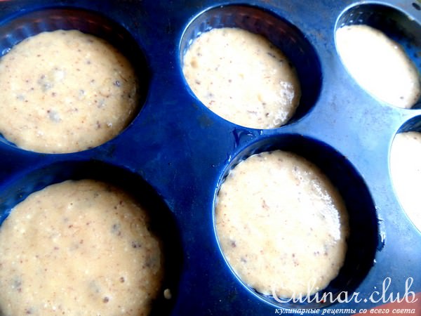 Кексы-маннички с бананом и сырочками