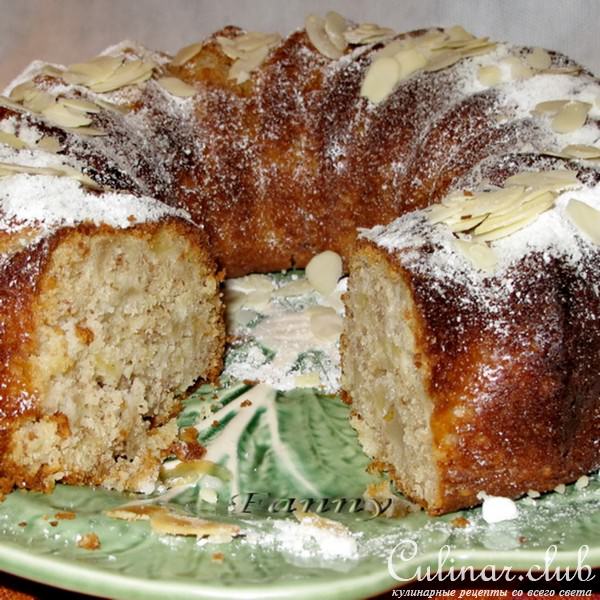 Яблочный кекс с миндалем