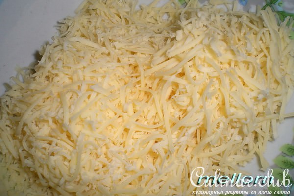 Закусочные кексы с сыром и крабовыми палочками