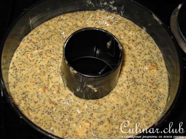 кекс с маком ,орехами и изюмом