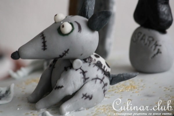 торт "Frankenweenie" Спарки и маффинсы на хэллоуин(страшно и вкусно аж жуть)