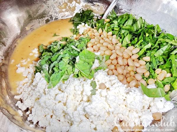 Маффины с щавелем и кедровыми орешками