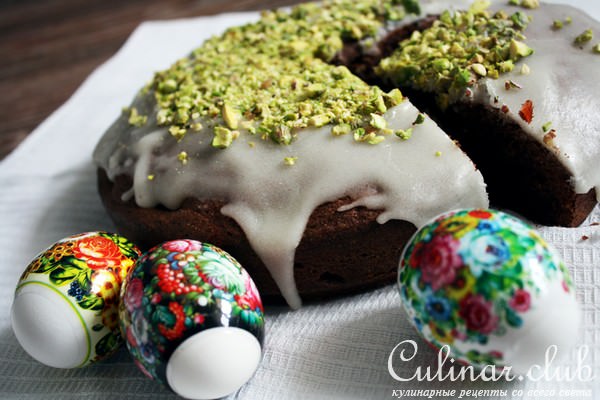 Шоколадный кекс с вишней