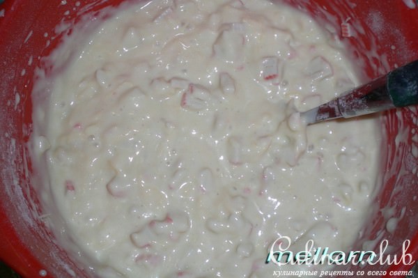 Закусочные кексы с сыром и крабовыми палочками